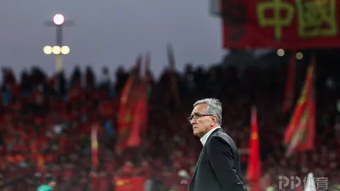 罗甲焦点战：加拉茨钢铁激战FK米耶尔库雷亚丘克，火花四溅！